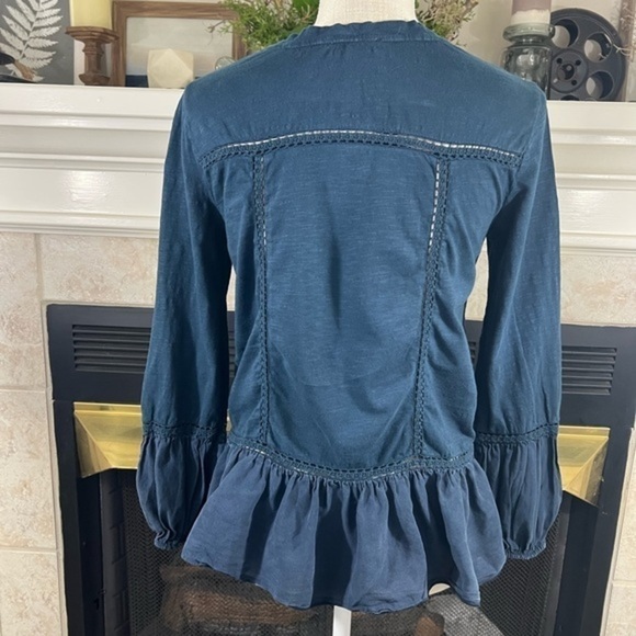 Sundance Dark Blue Embroidered Top with Lamp Sleeveless - Picture 2 of 14